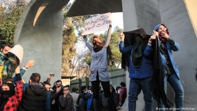 Irán: protestas dejan 20 muertos y 450 detenidos