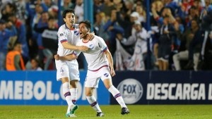 Nacional le ganó a San Lorenzo 2-0 y clasificó a cuartos