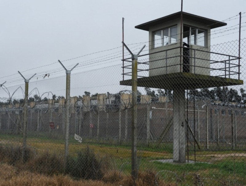 Negociaciones ponen fin a motín de reclusos en el Comcar