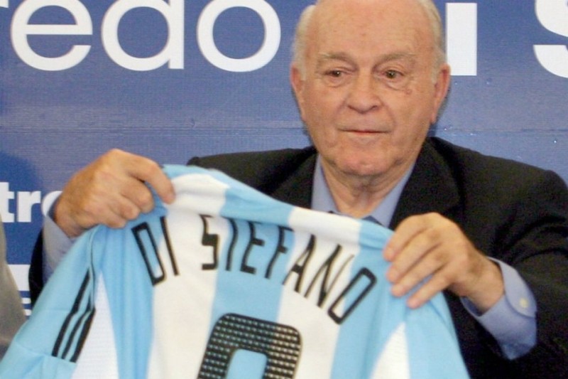 Alfredo Di Stéfano, DT campeón con Boca Juniors y River Plate