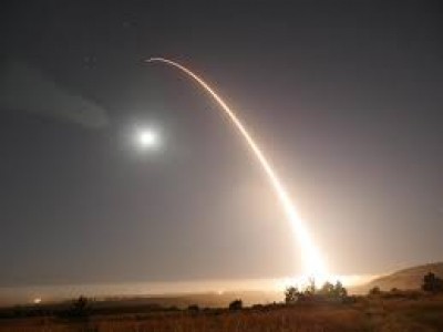 Estados Unidos prueba misil intercontinental (ICBM)