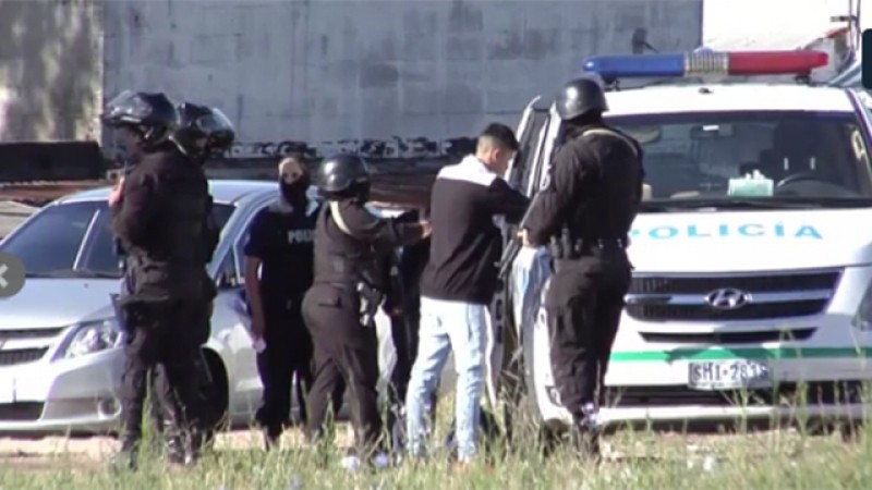 11 detenidos en operativo policial en Casavalle