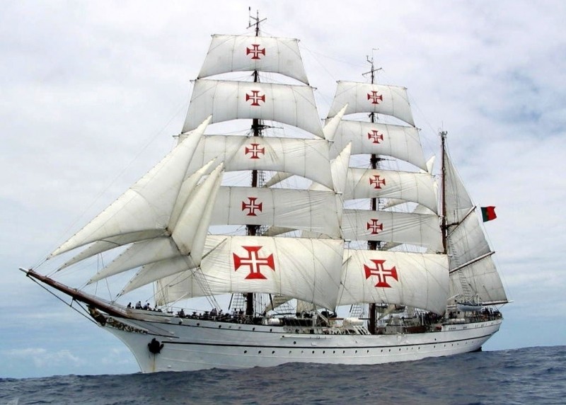 El buque escuela portugués Sagres llega a Uruguay