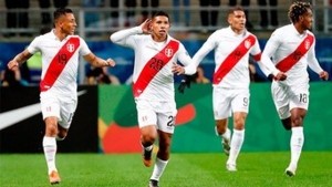 Perú goleó a Chile 3 a 0 y está en la final