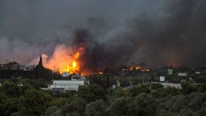 Más de 70 muertos y cerca de 200 heridos por incendios