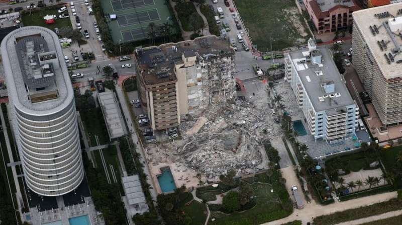Derrumbe de edificio residencial en Miami