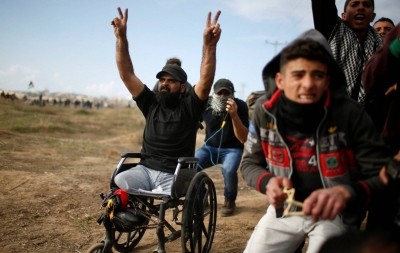 Muere manifestante palestino en silla de ruedas