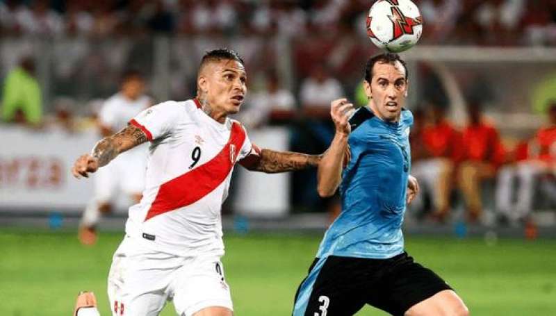 Uruguay rescató un empate ante Perú: 1-1