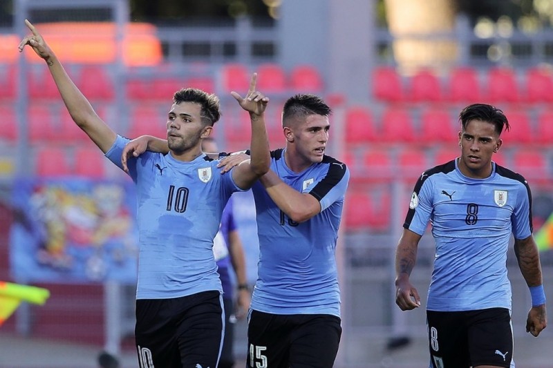 Uruguay le ganó a Brasil 3-2 con gol en los descuentos