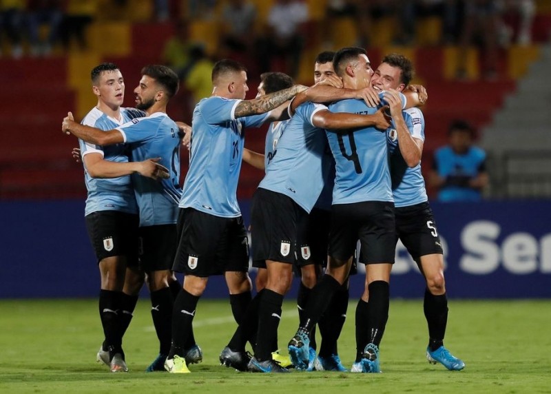 Uruguay cumplió: le ganó a Colombia 3-1