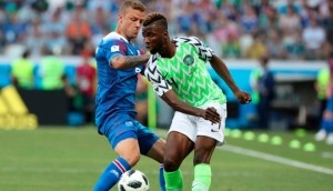 Nigeria derrotó a Islandia 2-0 y ambos tienen posibilidades