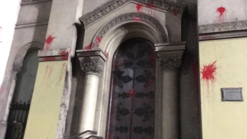El cardenal Sturla condena ataque vandálico a Iglesia del Cordón