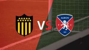 Peñarol derrotó a Albion por 2 a 0 en el Campeón del Siglo