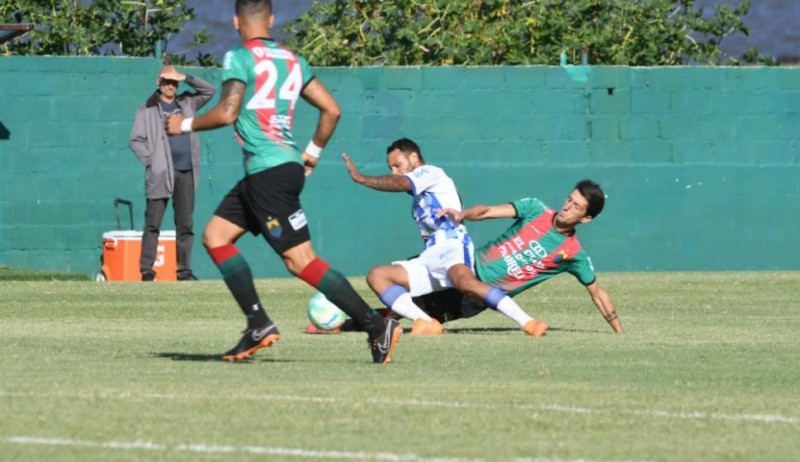 Rampla Juniors dio la sorpresa: le ganó a Cerro Largo 2-1