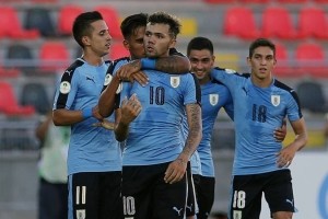 Uruguay ganó con lo justo y clasificó