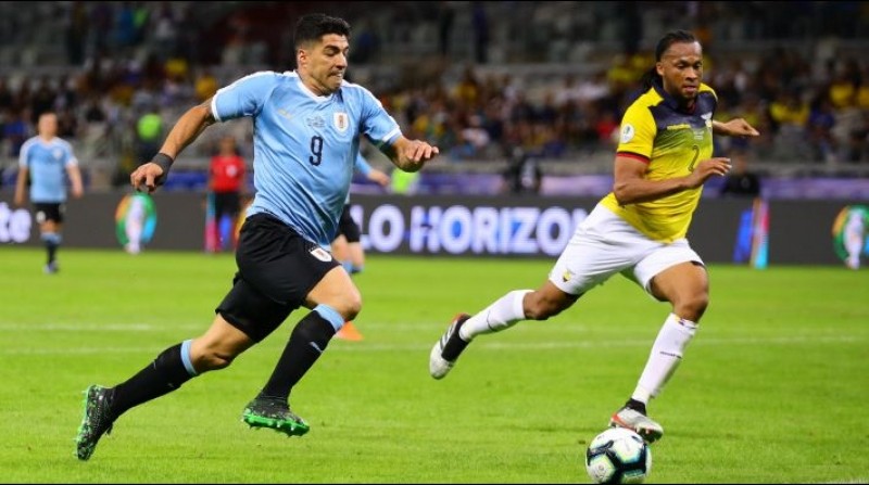 Ecuador goleó a Uruguay por 4 a 2 en la altura de Quito