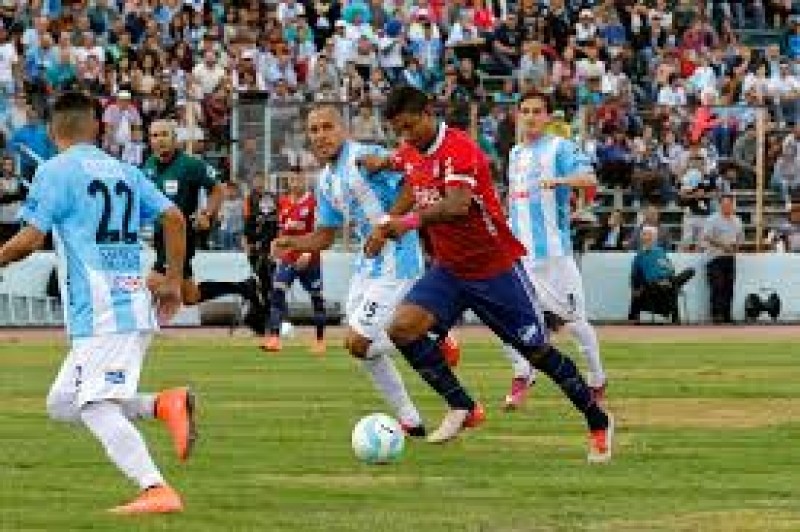 Nacional no pudo con Cerro en el Tróccoli: 2-2