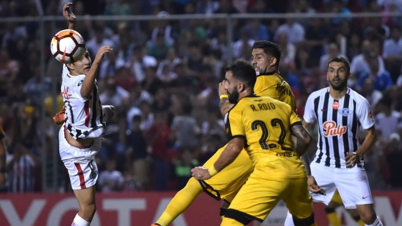 Peñarol recibe a Libertad de Paraguay en el Campeón del Siglo